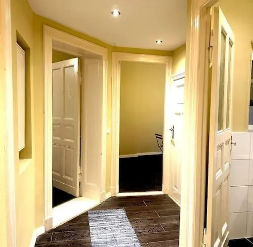 Schoenes Grosses Im Zentrum Berlins Apartamento *