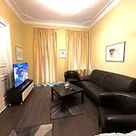 Schoenes Grosses Im Zentrum Berlins *